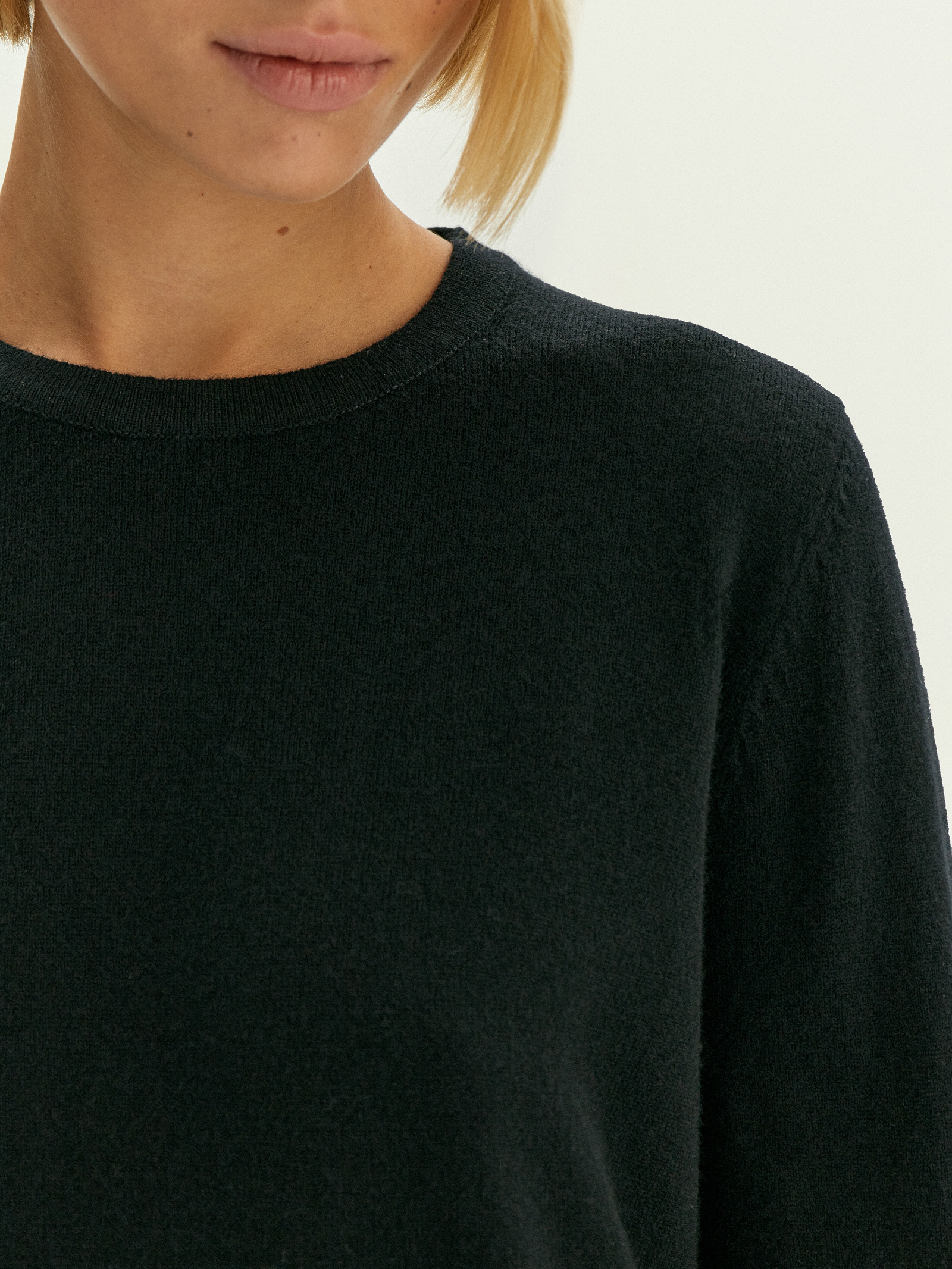 Джемпер из вискозного трикотажа с добавлением шерсти